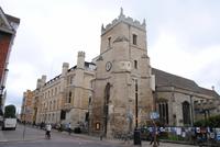 Cambridge eine der vielen Kirchen und Kathedralen