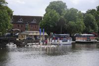 Themseufer auf der Brück in Richtung Eton