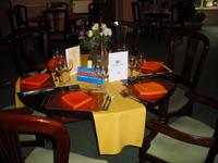 Gedeckter Tisch zum Abendessen in Cornwall