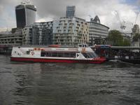 Anlegen am Tower Millenium Pier