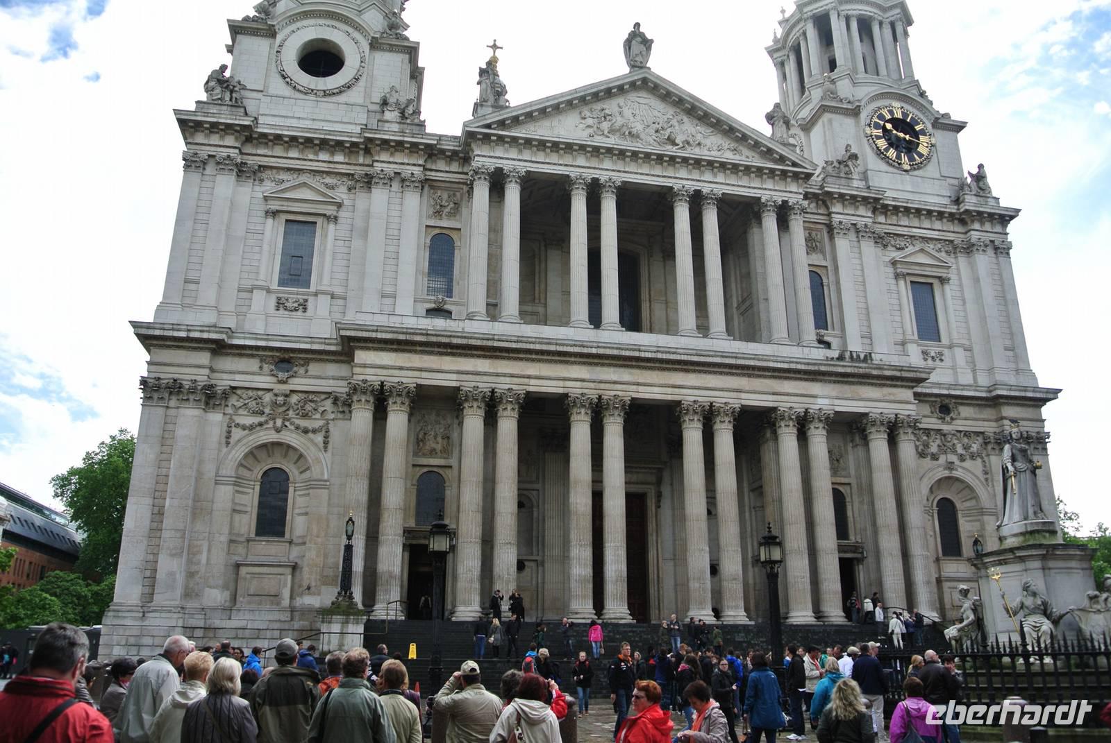 Hauptportal von St Pauls Cathedral  