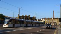 518 Edinburgh, Haymarket Terrace mit neuer Straßenbahn