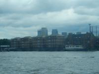 Wolken, Regen und Skyline