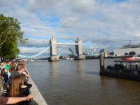 Tower Bridge geöffnet
