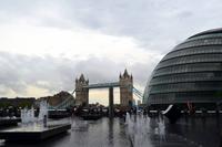 041 London, Tower Bridge und Rathaus