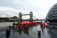 043 London, Tower Bridge und Rathaus