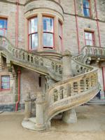 Geschwungene Treppe am Belfast Castle