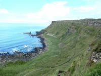 Blick von oben nach Giant's Causeway