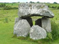 Und wer liegt hier in Carrowmore?