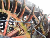 Alt ist das Wasserrad . In der Destillerie von Kilbeggan