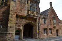 273 Wells, Vicars Close