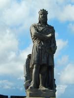 Skulptur des schottischen Königs Robert I. vor Stirling Castle