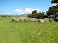 Eines der großen Satellitengräber in Carrowmore