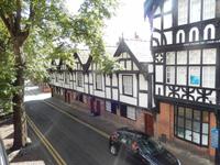 Fachwerk an der Stadtmauer von Chester