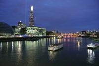 Themse in London bei Nacht