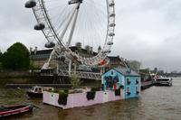 042 London, London Eye und schwimmendes Haus