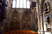 093 London, Southwark Cathedral, Gräber im Südlichen Querschiff
