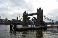 081 London, offene Tower Bridge