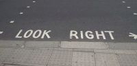 Bei Linksverkehr - Look Right
