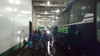 Enge Fußgängergasse an Bord der P&O-Fähre von Hull nach Rotterdam