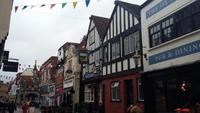 Häuserzeile in der Altstadt von Salisbury 