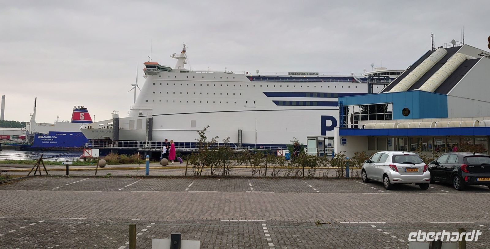Im Fährhafen Rotterdam.JPG