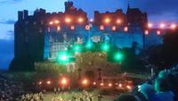 Projektion an den Castlemauern von Edinburgh