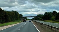Traktoren auf der Autobahn