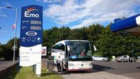 Unser Bus hat Durst und wird betankt in Belfast