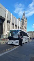 Unser Reisesbus mit Fahrer Joe