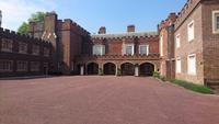 Wie verwaist während der Wachablösung - St. James Palace Ostfront