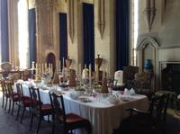 an der Festtafel
