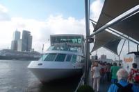 Auf das Spido-Boot zur Hafenrundfahrt Rotterdam