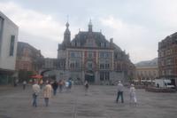 Place d'Armes, Namur mit alter Börse und Beffroi