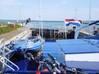 Auf dem Weg nach Texel – In der Schleuse