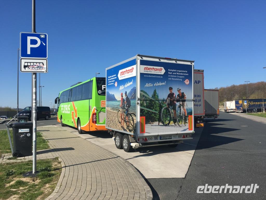 Reisebeginn: mit dem Bus und Fahrradanhänger nach Süd Holland