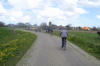 Eberhardt-Radreisegruppe vor Oosterend