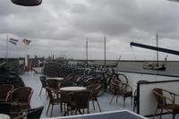 Vor der Durchfahrt durch den Abschlußdamm