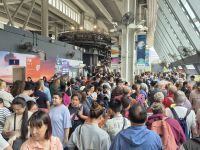 volle Seilbahnstation nach Lantau Island &ndash; &copy; Frank Nimschowski (Eberhardt TRAVEL)