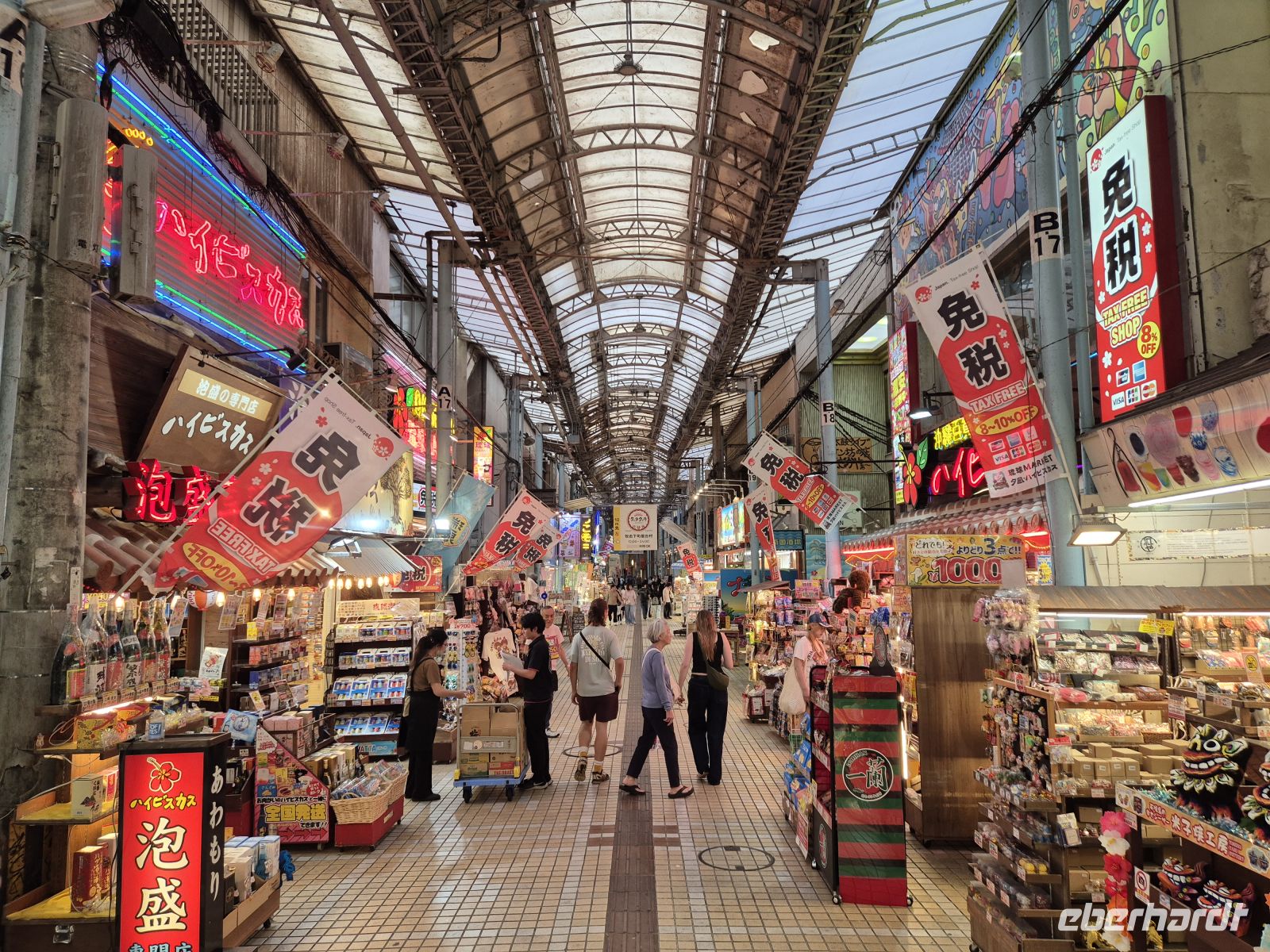 unterwegs in Naha auf Okinawa &ndash; &copy;  (Eberhardt TRAVEL)