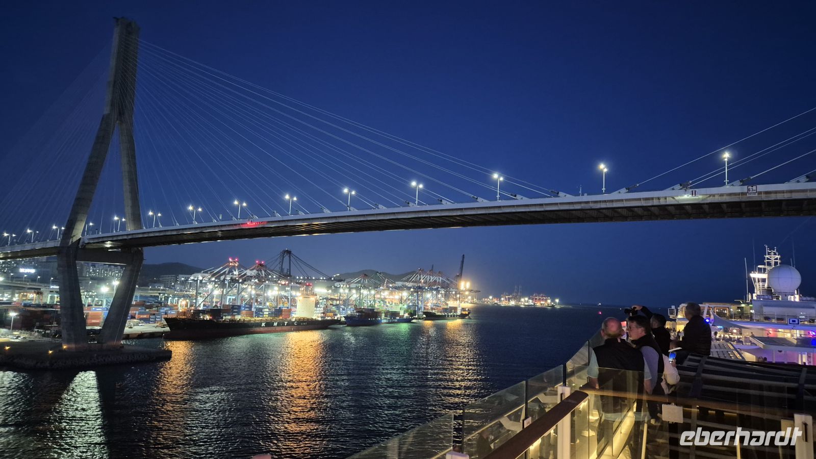 Durchfahrt Busan-Harbor-Bridge  &ndash; &copy;  (Eberhardt TRAVEL)