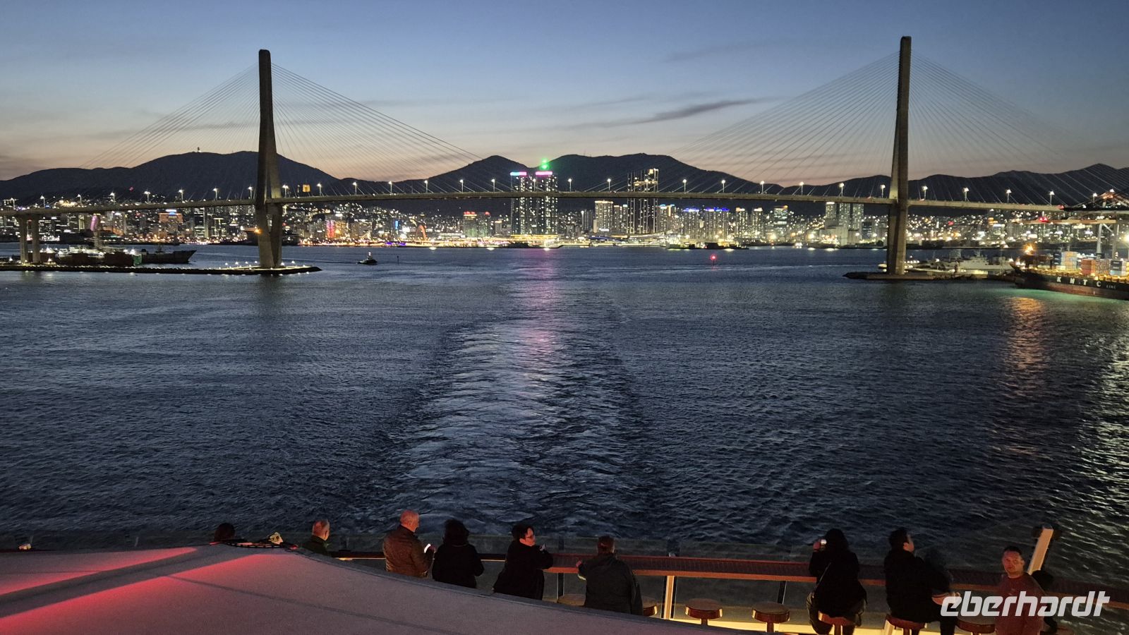 Durchfahrt Busan-Harbor-Bridge  &ndash; &copy;  (Eberhardt TRAVEL)