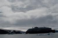 Eisberge und Eisschollen im Antarctic Sound