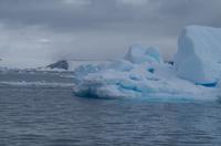 Eisberge und Eisschollen im Antarctic Sound