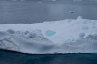 Eisberge und Eisschollen im Antarctic Sound