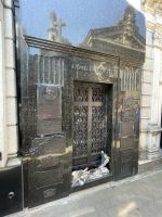 Friedhof La Recoleta - am Grab von Evita Peron