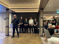 Vorstellung der Crew und Bergrüßung durch den Kapitän