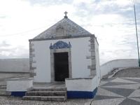 Capela de Memória auf der Klippe von Sitio (Wallfahrtskirche Nazaré)