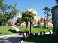 vor dem Prado-Museum