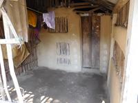 typisches Haus aus Ästen, Bambus und Fluss-Schlamm